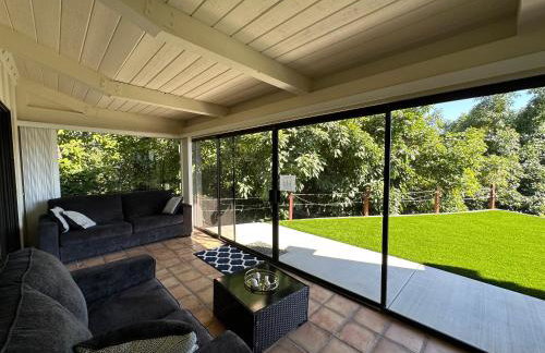 Private Pickleball Villa, Pool Oasis & Chic Casita - Foto 47