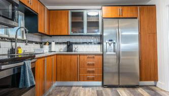 2 BD Home w/ Private Parking, Private Yard & W/D - Foto 3, stove, pet friendly, minibar