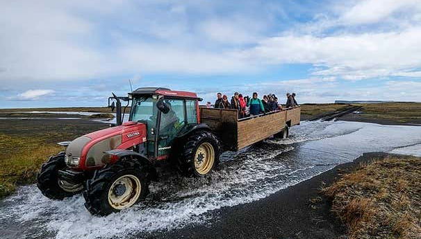 Disfrutando del viaje en tractor