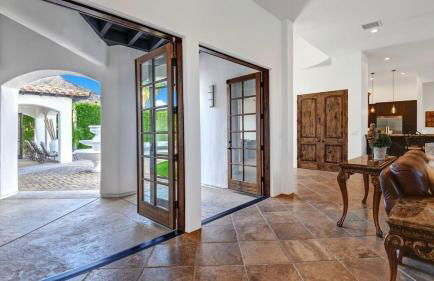 Movie Theater, Game Room, Pool, Hot Tub, & Views Villa Toscana by Avantstay - Foto 16