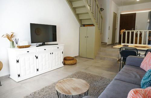 Delfini Villa, beachfront 2-bdrm maisonette - Foto 14