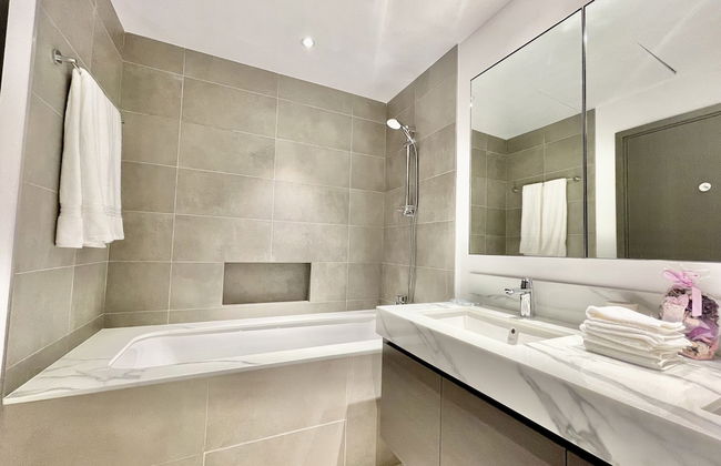 Ultimate Luxury at Dubai Creek Waterfront - Photo 28