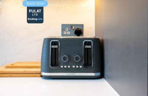 3BR Flat By Pulat Short Lets & Serviced Accommodation London With Pool Table, SmartTV & AC - Foto 3