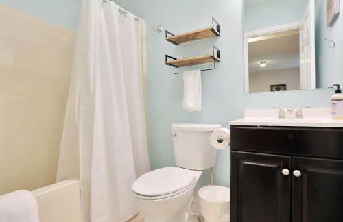 Lazy Basye Shenandoah Cabin with Hot Tub, Sleeps 10 - Foto 47