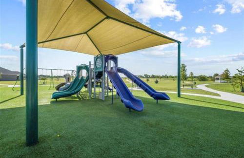 Just Like Home #6: Norman: It's Game Time (campus) - Foto 50