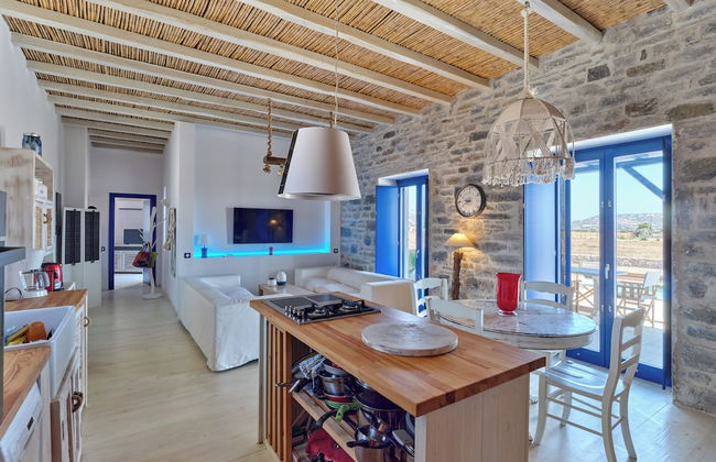 Blue and Green in Luxury - Photo 14