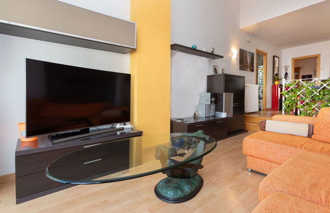 3 bedroom Apartment in Tossa de Mar with garden and terrace - Photo 8