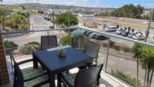 Stylish & Spacious Apartment with Balcony - Foto 4