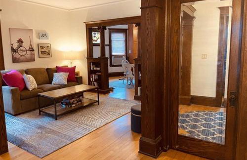 Treetop Apartment in the Heart of MPLS - Foto 16