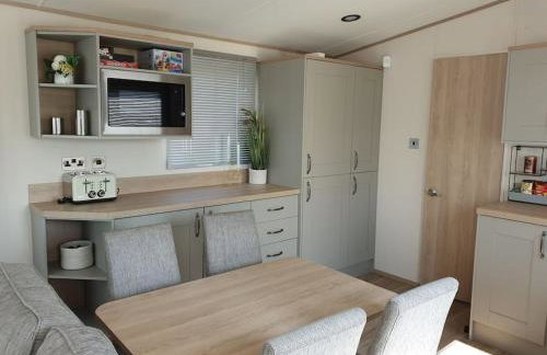 The Sea Breeze - 8 Berth Premium Caravan in Camber Sands - Photo 15