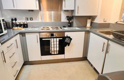 Birmingham City Centre Apartment with Parking - Photo 25