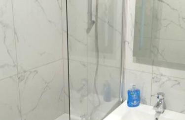 penthouse on the river foyle. foyleview apartments - Foto 9