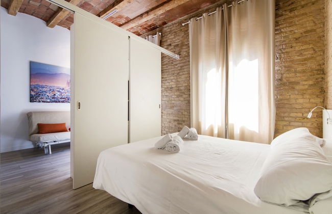 Happy People Sagrada Familia - Foto 24