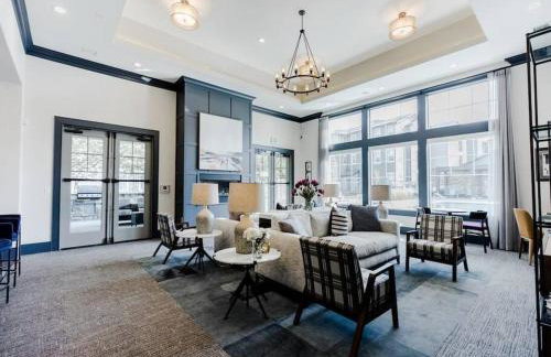 Spacious 2-Story, Pet&Fam Friendly, WFH, Gym&Pool - Foto 53