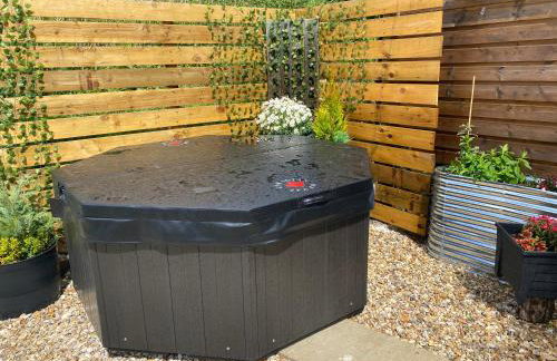 Cosy Shepherds Hut, heating, Hot Tub, WiFi and magnificent view - Foto 4