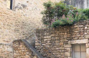 Le charme au centre du village - Photo 13