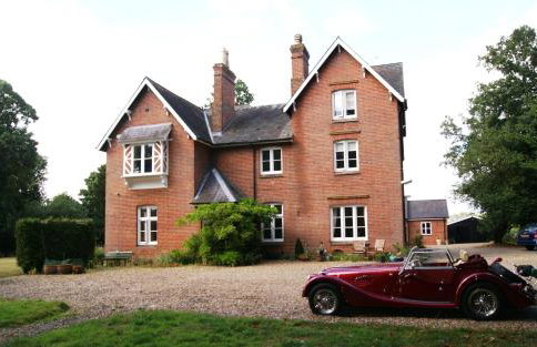 Sam's Stable - Photo 8