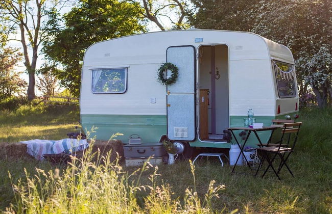 Private Glamping in a Vintage Caravan & Bell Tent - Foto 20