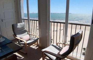 PRIMERA LINEA DE PLAYA EN VALDELAGRANA - Foto 3