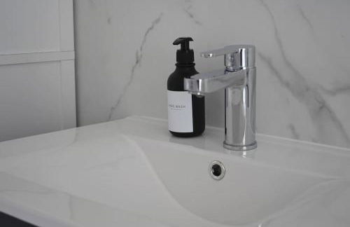 Falkirk City Centre Stylish Two-Bedrooms Apartment - Foto 30