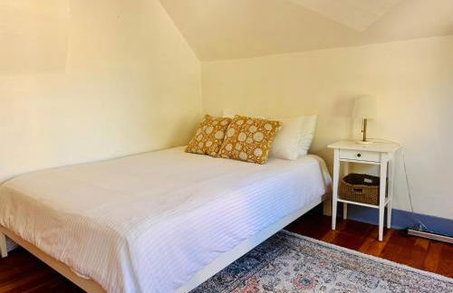 Cozy 1BD in Burlington’s Coolest Neighborhood - Photo 10