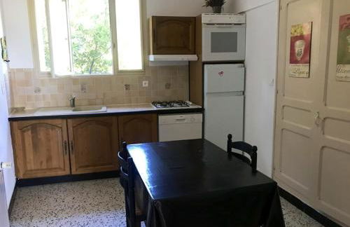 Maison charmante à Orgnac-l'Aven avec piscine partagée. - Photo 23