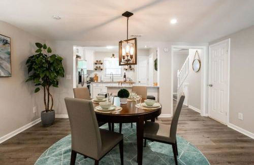 Modern + Cozy Townhome - minutes to Avalon w/king - Foto 31