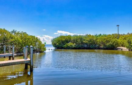 Sunrise Oasis - Top Floor Ocean Pointe 2411 - Foto 35