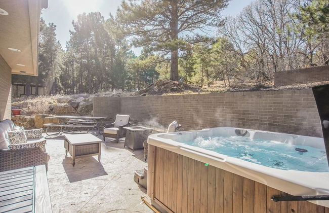 Verdant Oasisluxury, Traveler's Home W/hottub! - Foto 30