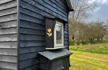Mountbatten Shepherds hut & Buckhurst Shepherds hut - Photo 62