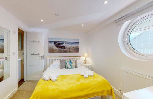 Crabbers' Wharf - Photo 75