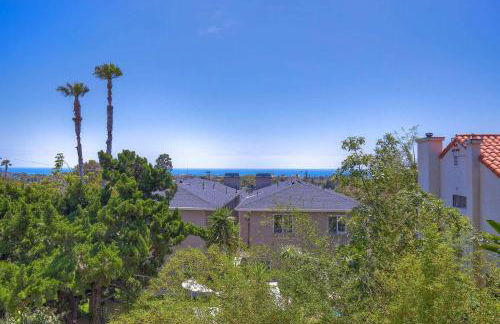 Serene Coastal Home Sleeps 8 - 1 Mile from Beach - Foto 80