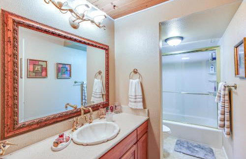 Lakefront Home with Fire Pit, Dock in Kent! - Foto 18