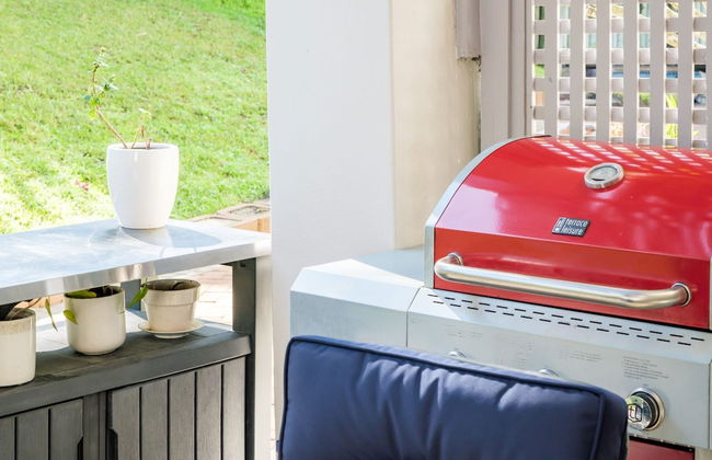 Charming Home With Mountain Views at Rivendell - Photo 28