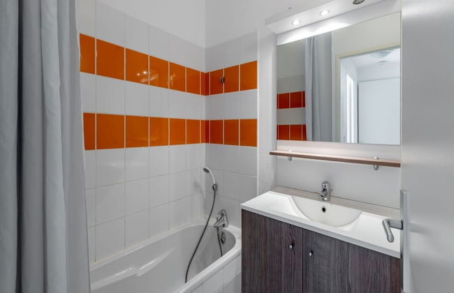 House by Lake Biscarrosse With Terrace - Photo 13