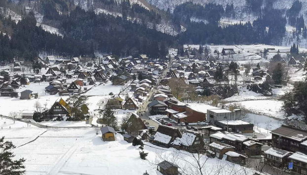 Shirakawago pendant une chute de neige