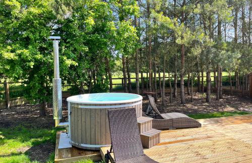 Countryside Retreat - Indoor Pool, Sauna, Hot Tub - Photo 6