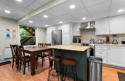 Arbor Hideaway - Brand New! Bring your dog! - Foto 4