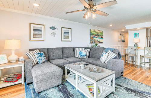 On-The-Beach Escape Oceanfront in Surfside! - Foto 5