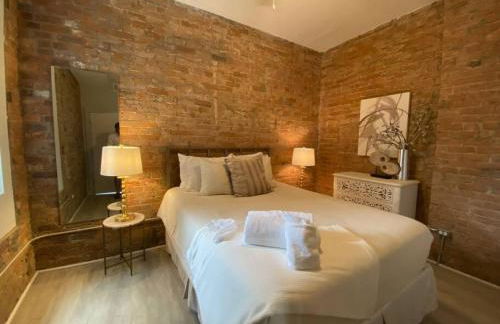 BUBBLES FANTASY SUITE Explore OTR and Rhinegeist - Foto 23