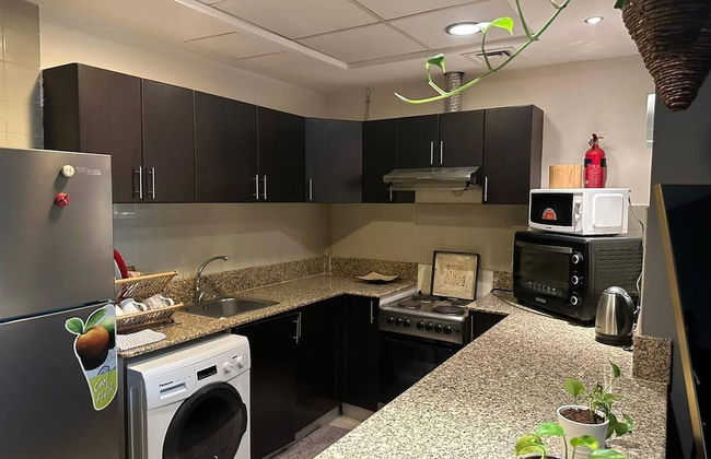 Luxurious 1 Bedroom Apartment in Red Residency Sport City Dubai - Photo 13