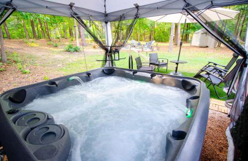 Private 1 Acre Retreat, Spa, Firepit, Gym, Chickens, King Suite, Pets - Foto 17