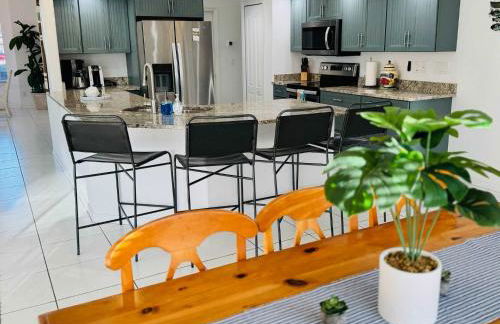 Free HeatedPool on SailboatAccessCanal boat lift - Foto 7