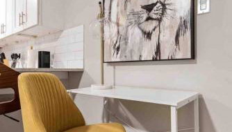 Steps away from Downtown Restaurants and Bars - King Bed - Foto 4