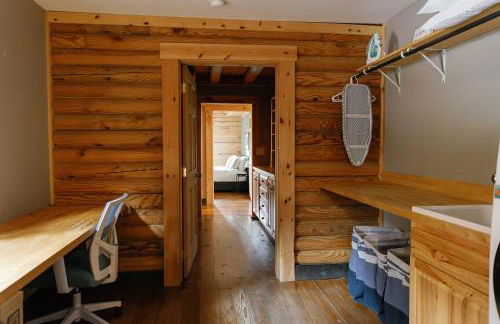 Arch Fun Cabin - Modern Cabin with Hot Tub, Games & Views - Foto 67