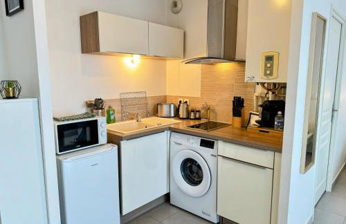 Studio Hôtel - Lit King Size - Parking - Wifi - Foto 6