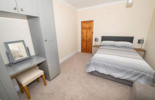 The Bungalow at Seaway's, Sleeps 11 + - Foto 6