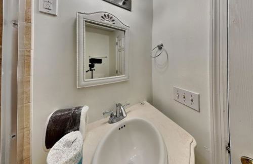 Good Vibrations - Photo 16