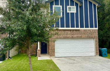 City Oasis Near NRG Stadium, Med Center & Downtown! - Photo 29