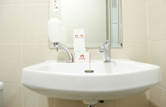 Direct Access to Pool 2BR Apartment at Parahyangan Residence - Foto 32